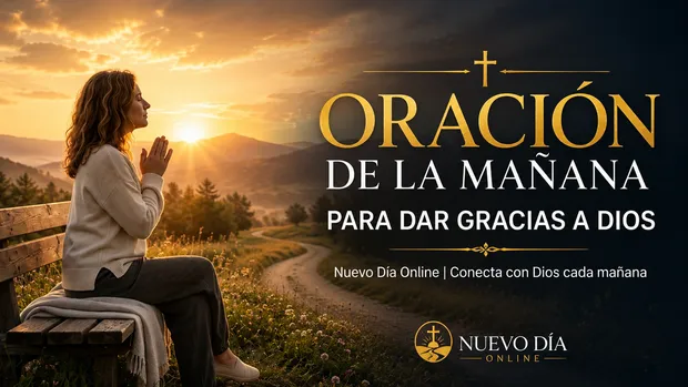 Persona orando al amanecer dando gracias a Dios mientras la luz del sol ilumina el paisaje.